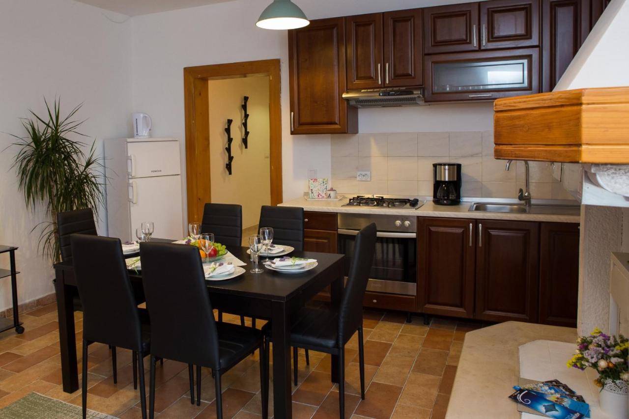 Apartmán Apartman Girasol Pula Exteriér fotografie