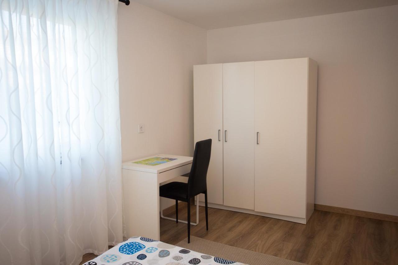 Apartman Girasol Pula Exteriér fotografie