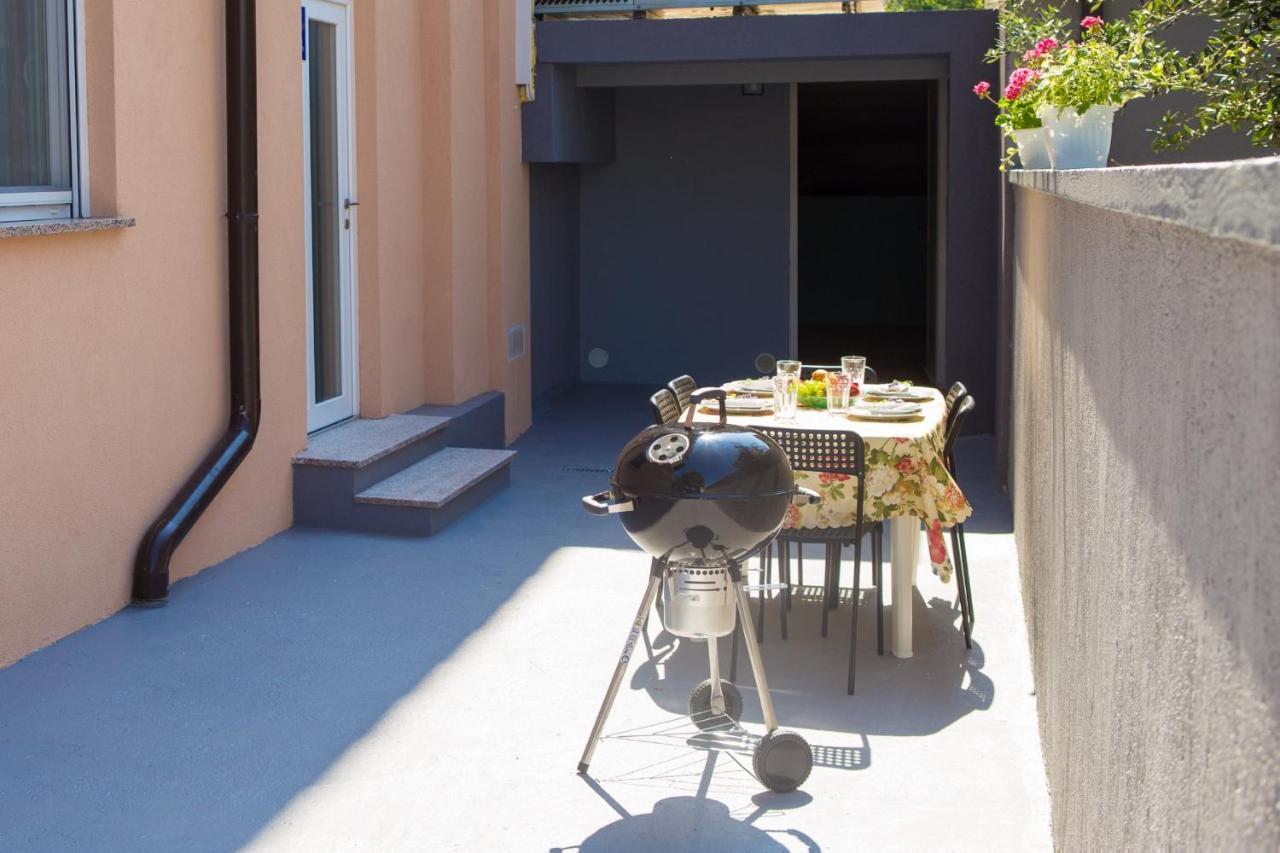 Apartman Girasol Pula Exteriér fotografie