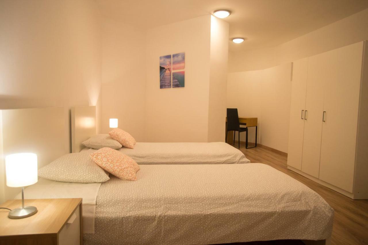 Apartmán Apartman Girasol Pula Exteriér fotografie