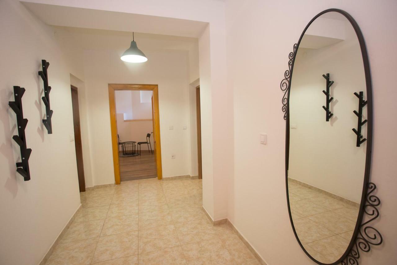 Apartman Girasol Pula Exteriér fotografie