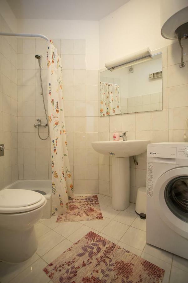 Apartman Girasol Pula Exteriér fotografie