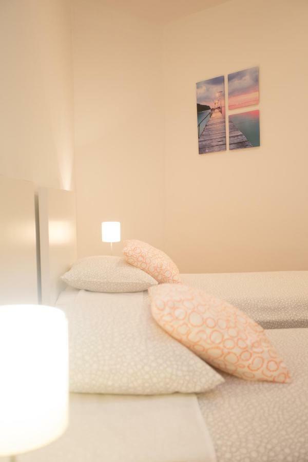 Apartman Girasol Pula Exteriér fotografie