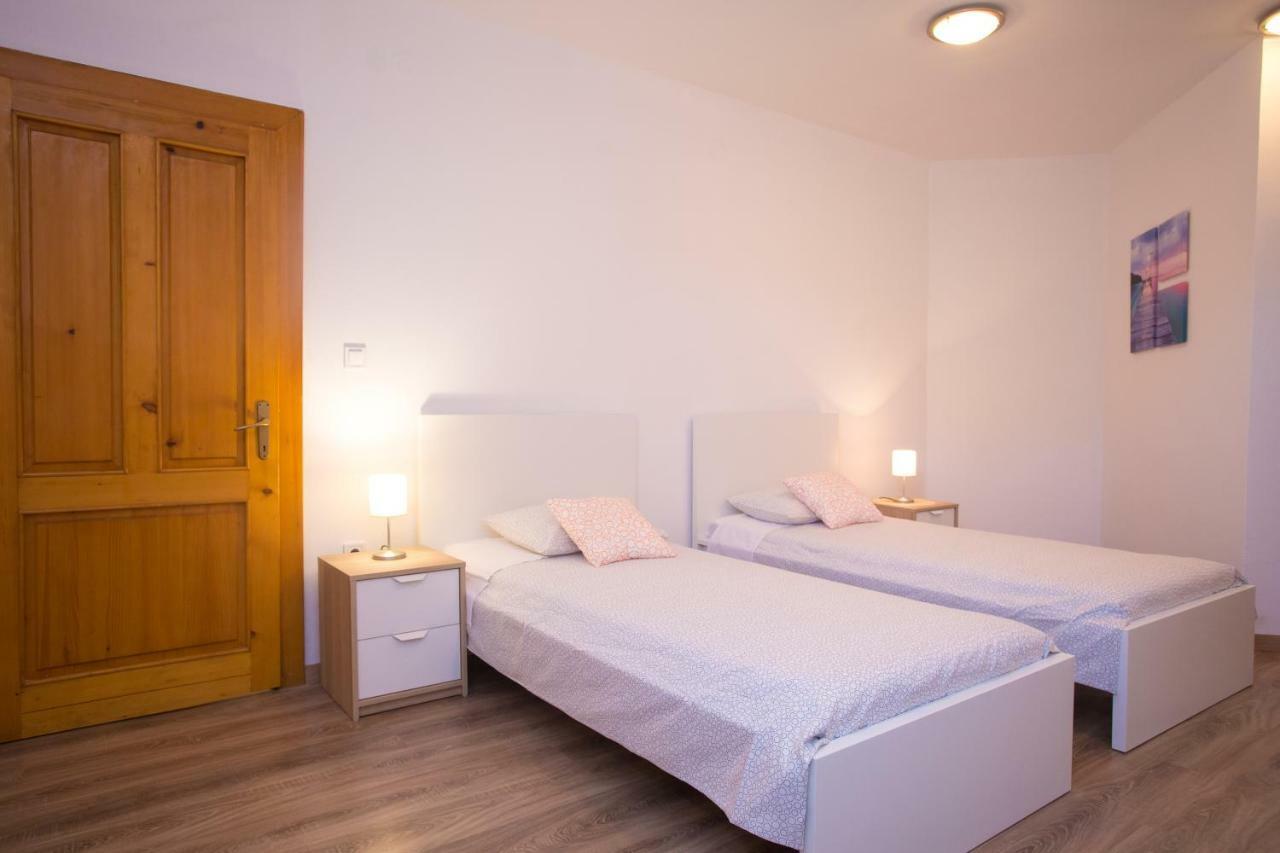 Apartman Girasol Pula Exteriér fotografie